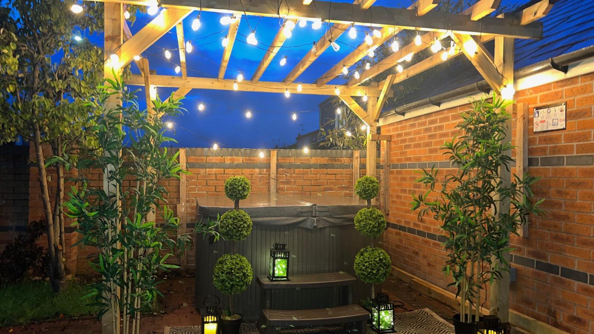 Apartamento The Cheshire Gathering - Sleeps Up To 30 With Hot Tub