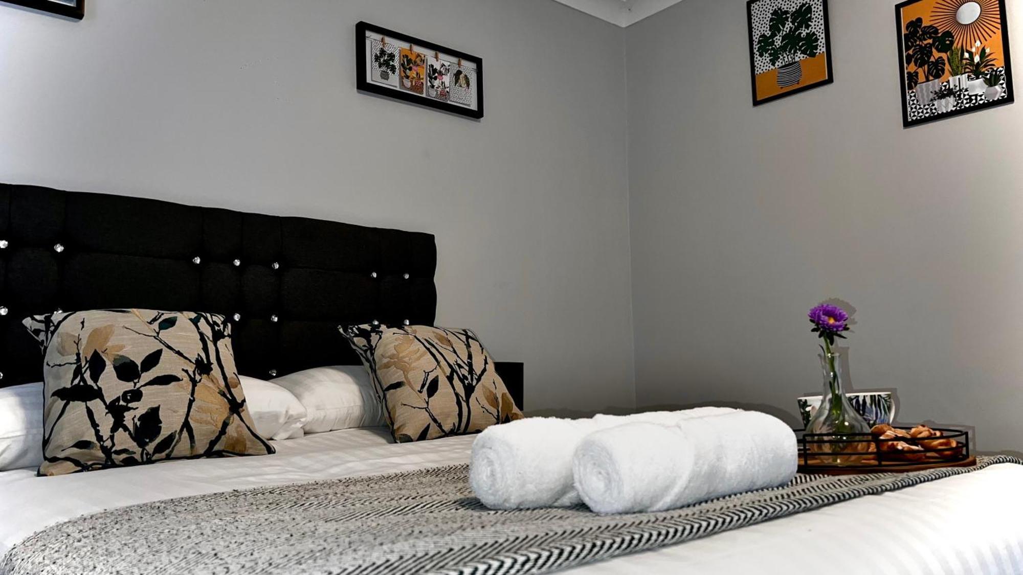 Apartamento The Cheshire Gathering - Sleeps Up To 30 With Hot Tub